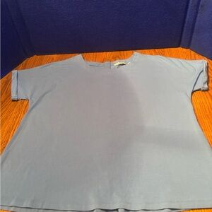 Isaac Mizrahi Light Blue Short Sleeve Tee